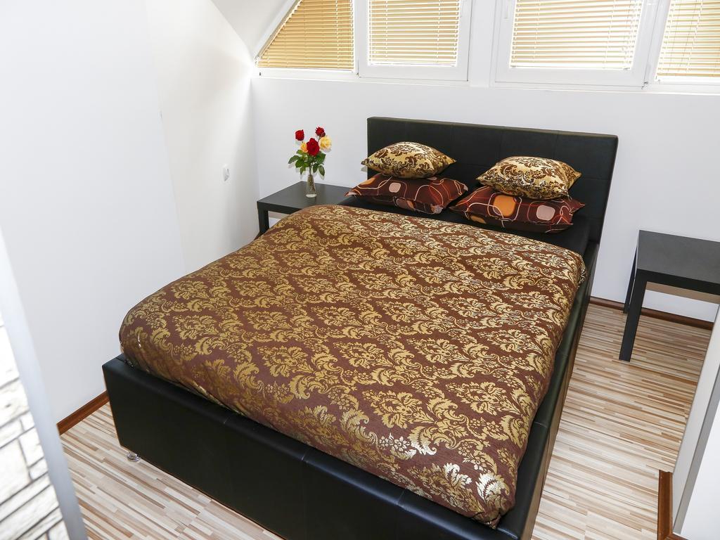 Apart Hotel Kalonis Skopje Room photo